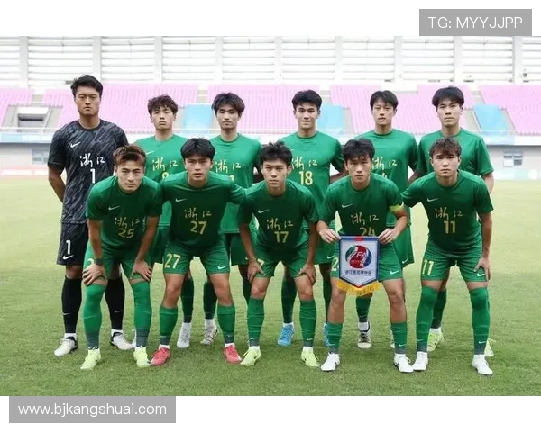 赛后分析：杭州足球队与成都足球队的战术意识与表现对比